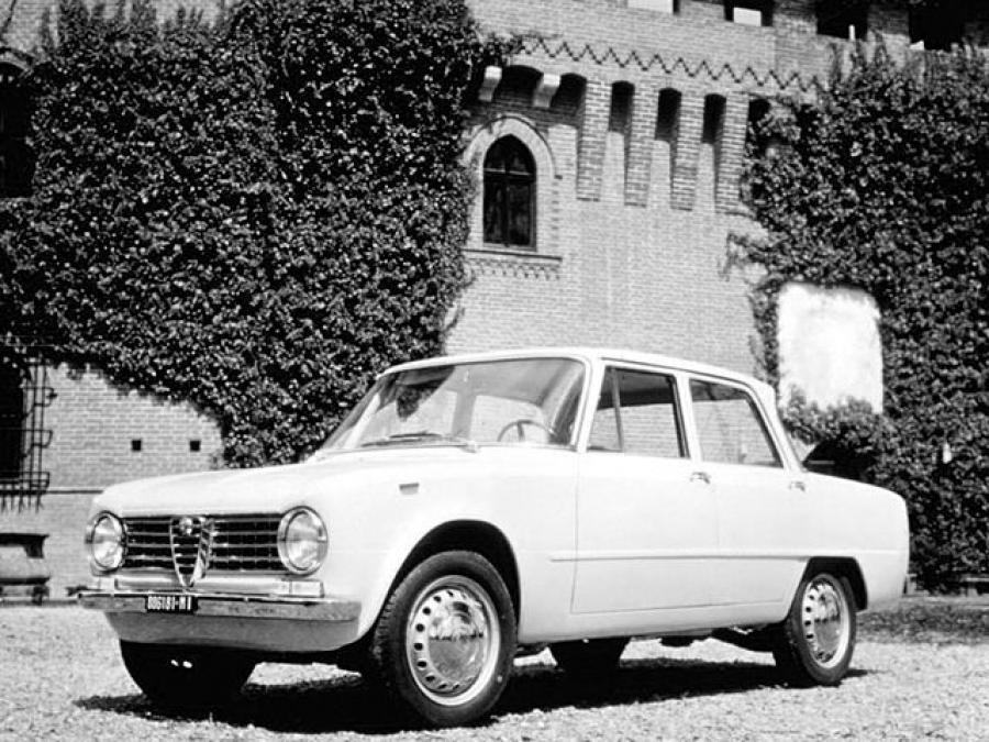  Alfa Romeo Giulia 1300 (105.06) 1964 года  (фото 1 из 3)